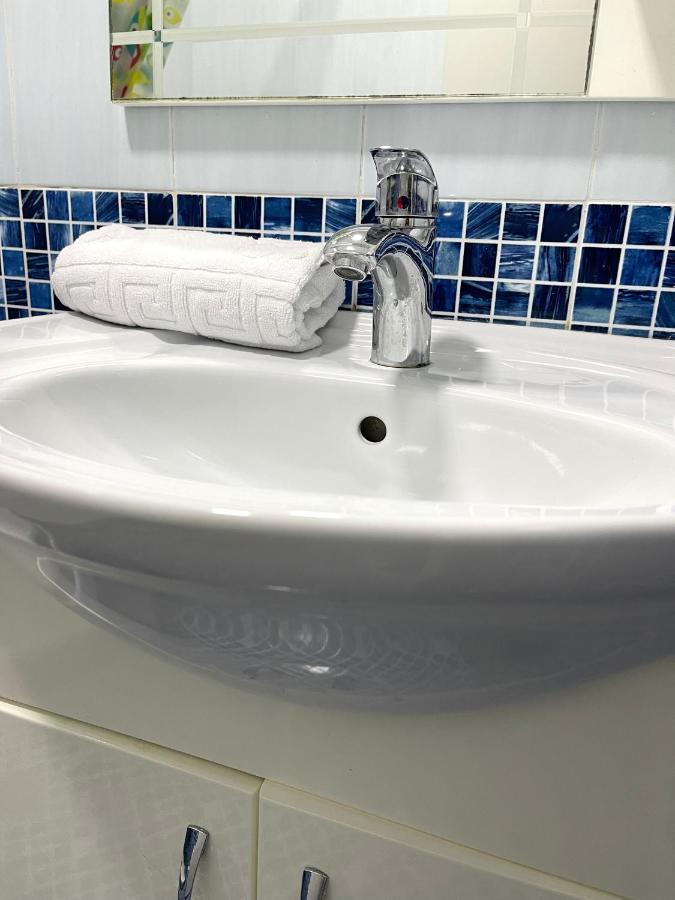 Apartment In The New Bazaar Of Tirana - Hana Blu Luaran gambar
