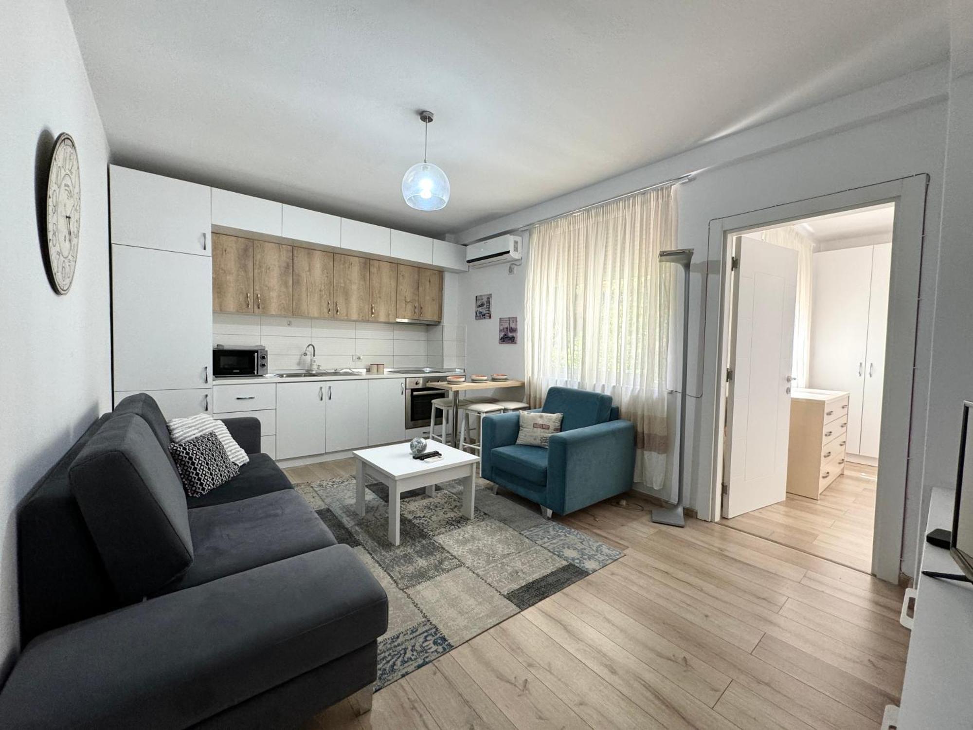 Apartment In The New Bazaar Of Tirana - Hana Blu Luaran gambar